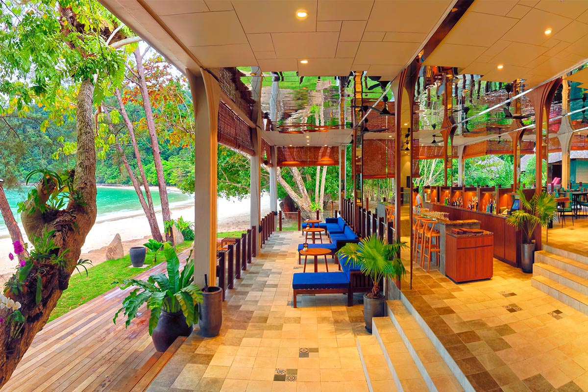 Pantai Restaurant and Bar Bungaraya Island Resort